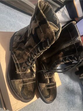 Women's Camouflage Lace-Up Combat Boots - Olive Camo. No box